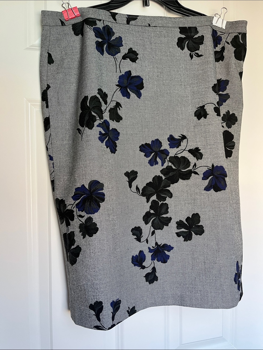Ann Taylor Gray Pencil Skirt with Black and Navy Floral Print